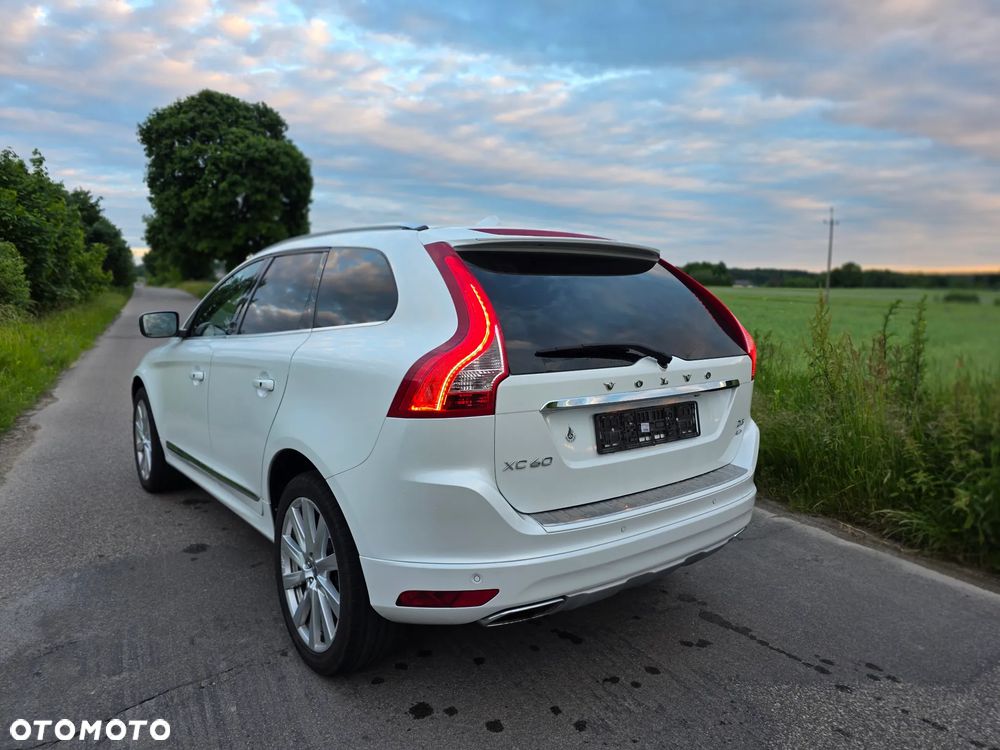 Volvo XC 60 D5 AWD Summum - 26