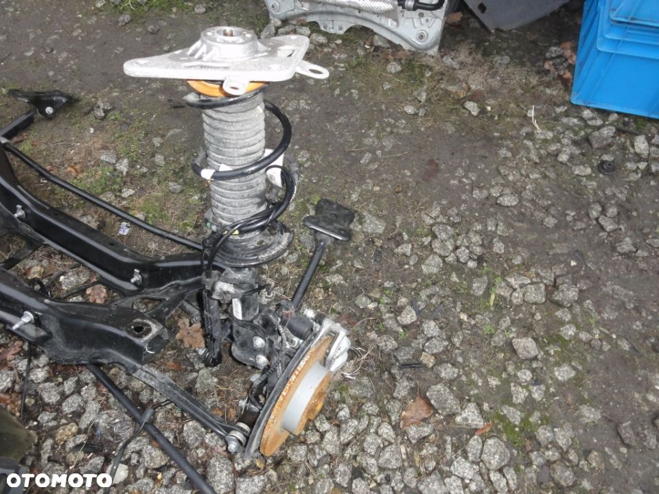 ZWROTNICA MCPHERSON AMORTYZATOR TYŁ FIAT 500X PRAW - 1