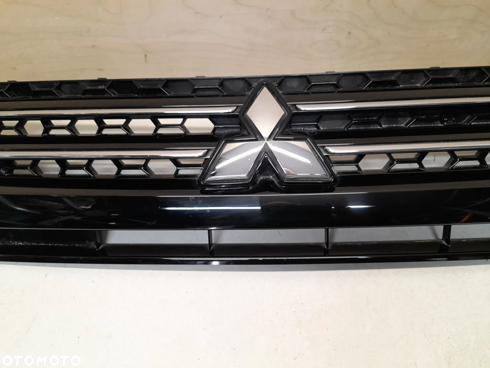MITSUBISHI SPACE STAR III ATRAPA GRILL 7450B35 - 3