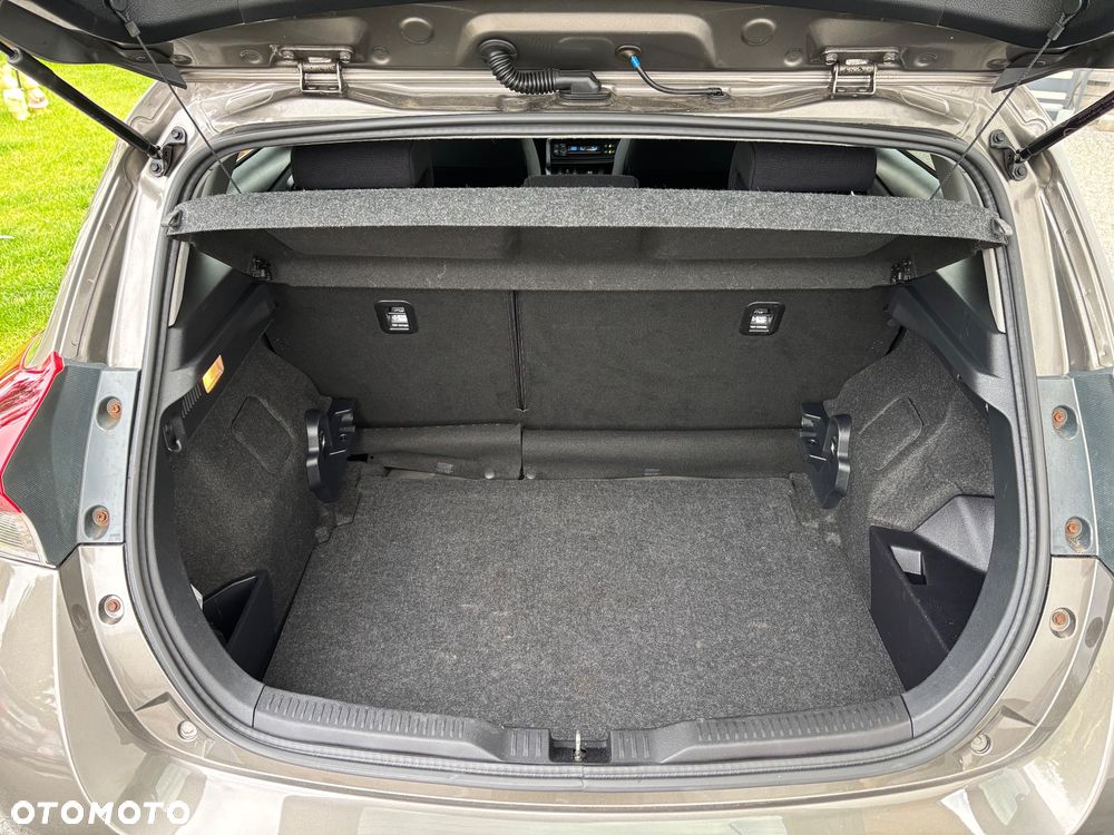 Toyota Auris 1.8 HSD Prestige NAVI - 16
