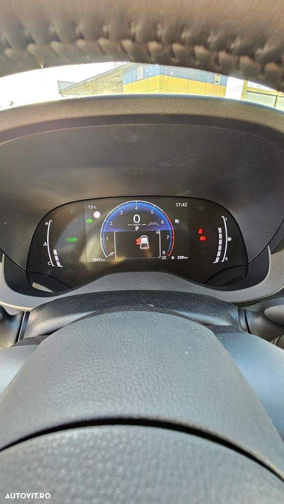 Toyota Yaris 1.5 VVT-i HSD Dynamic - 9