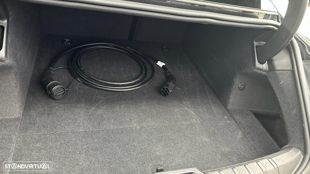 Porsche Taycan bateria Performance Plus - 46