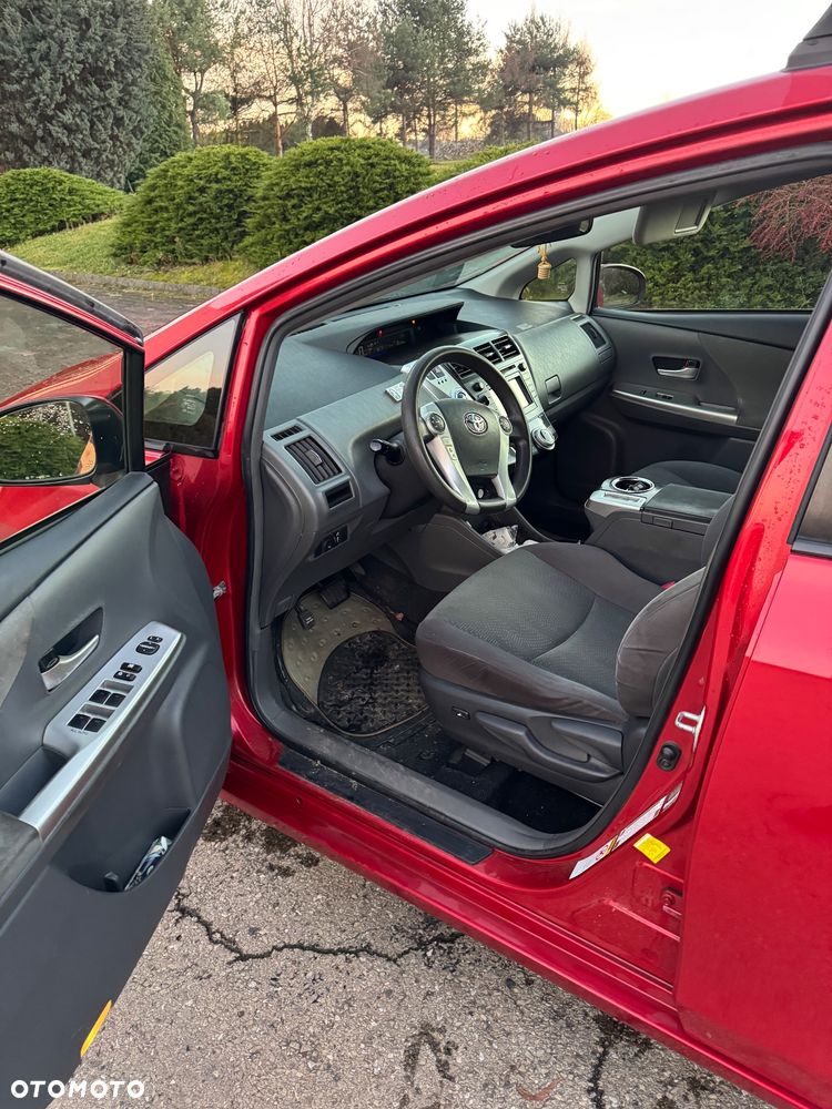 Toyota Prius+ (Hybrid) - 11