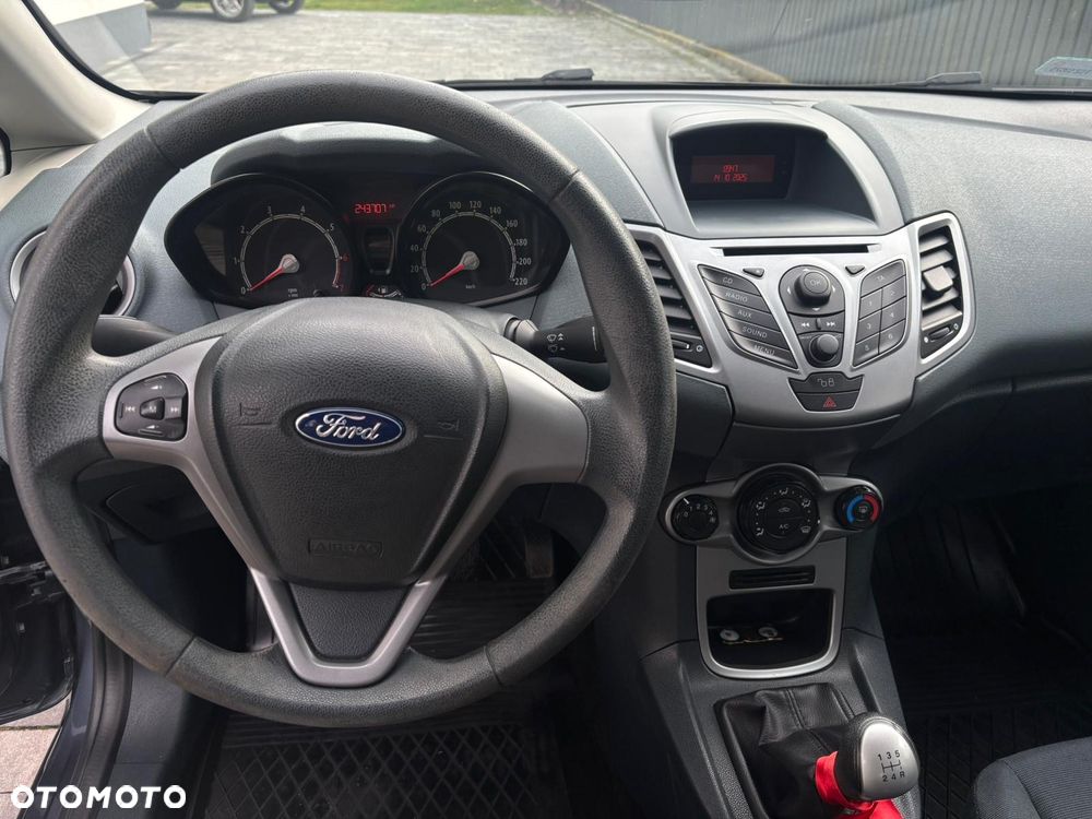 Ford Fiesta - 7