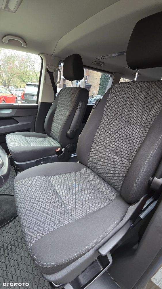 Volkswagen Multivan - 10