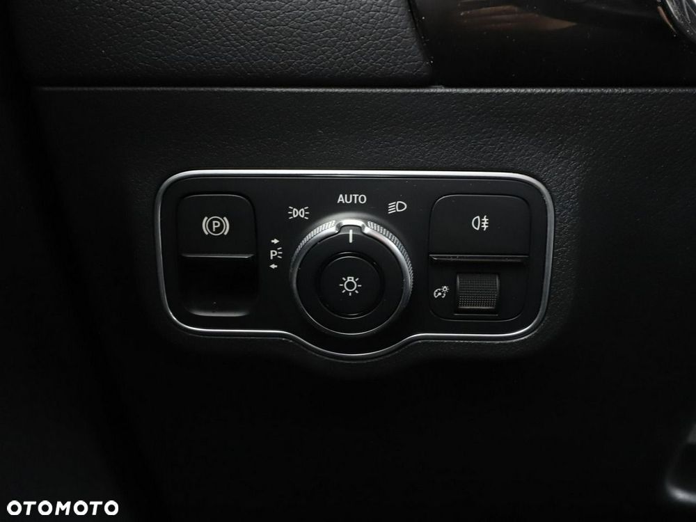 Mercedes-Benz Klasa B 200 d 8G-DCT Progressive - 37