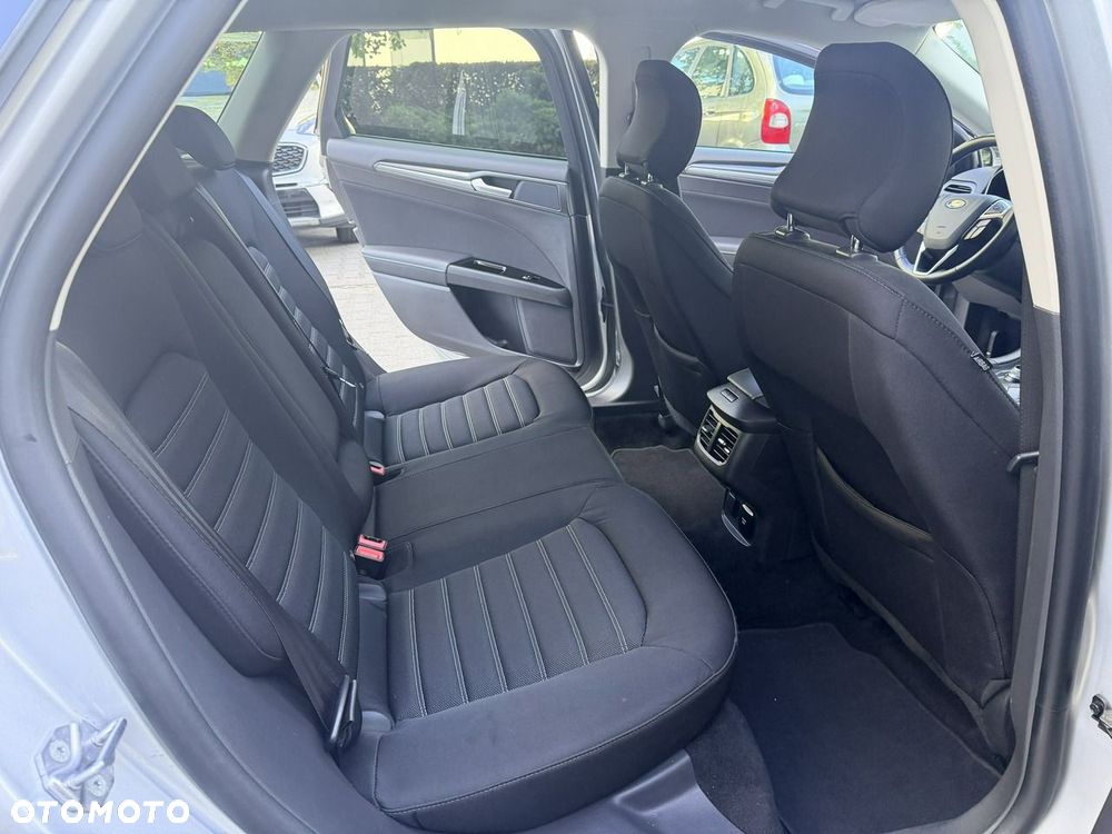 Ford Mondeo - 28