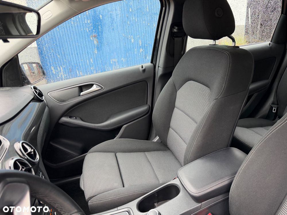Mercedes-Benz Klasa B 180 (CDI) d 7G-DCT AMG Line - 14