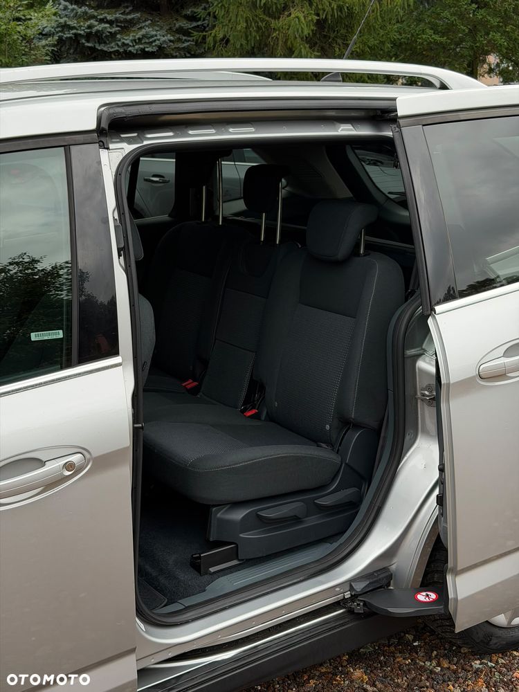 Ford Grand C-MAX 1.6 TDCi Start-Stop-System Champions Edition - 16