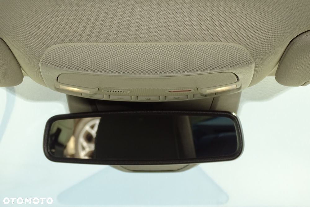 Ford Mondeo 2.0 Hybrid Titanium - 37