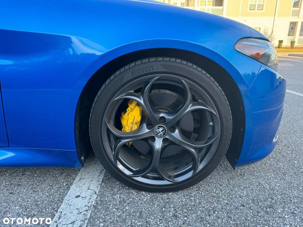 Alfa Romeo Giulia 2.0 Turbo 16V AT8-Q4 Ti - 19