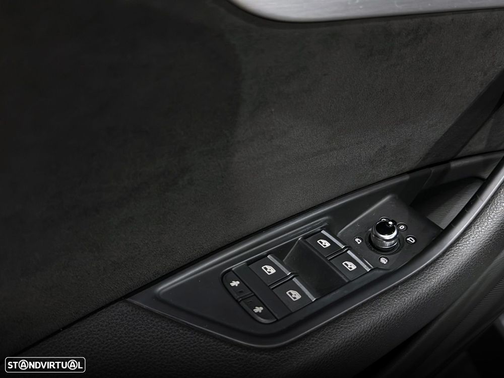 Audi A4 2.0 TDI S-line S tronic - 17