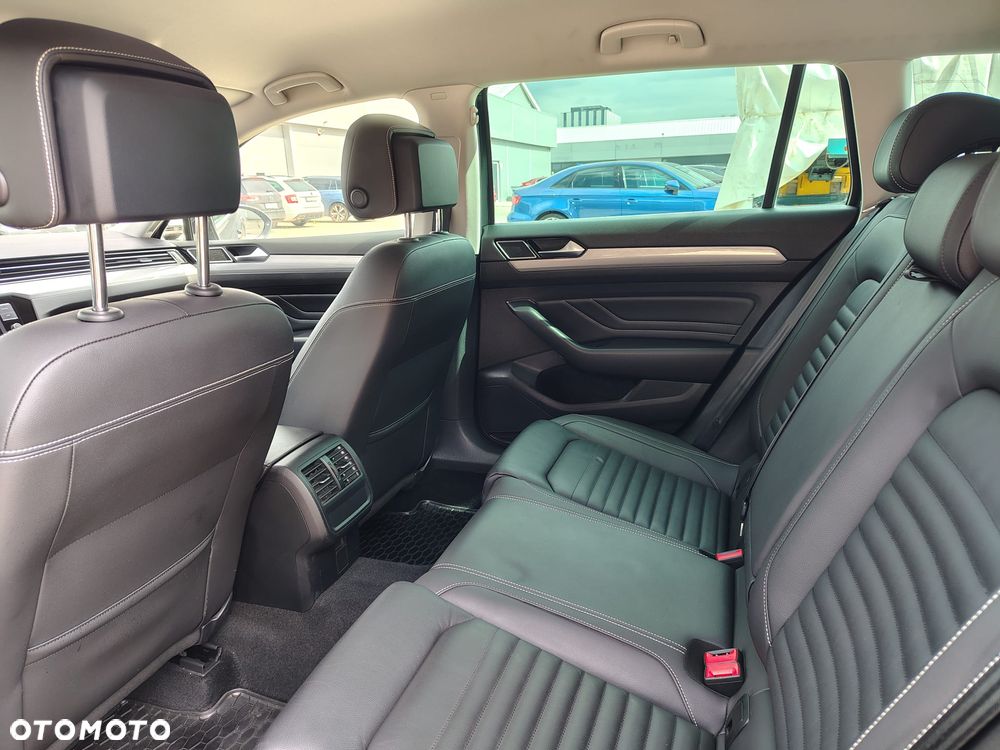 Volkswagen Passat 2.0 TSI Business DSG - 15