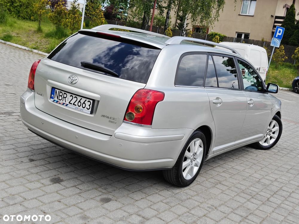 Toyota Avensis 2.0 VVT-i Travel - 11