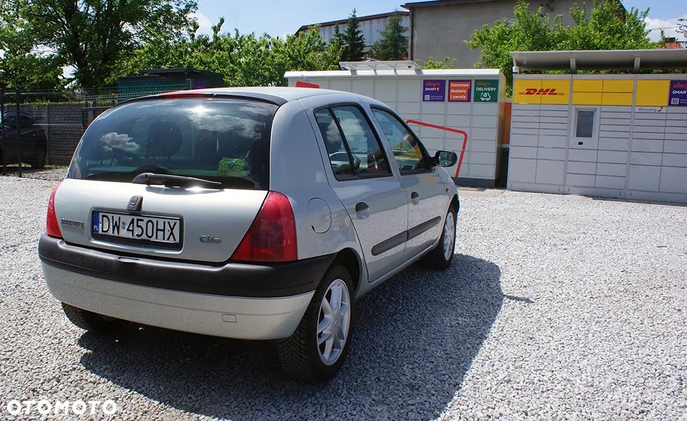 Renault Clio 1.4 RT - 5