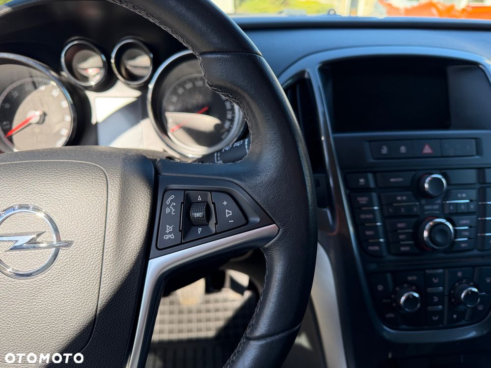 Opel Astra 1.4 T Cosmo - 22