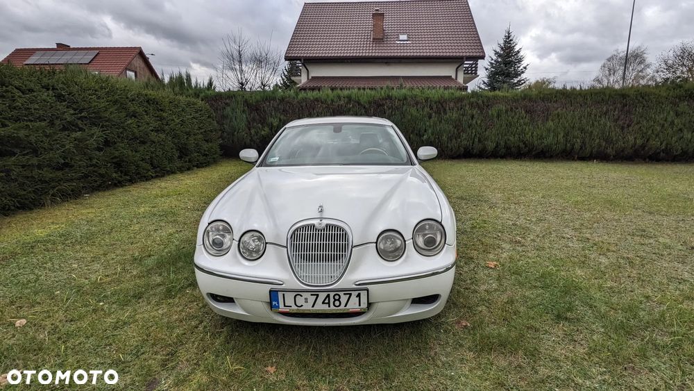 Jaguar S-Type - 11