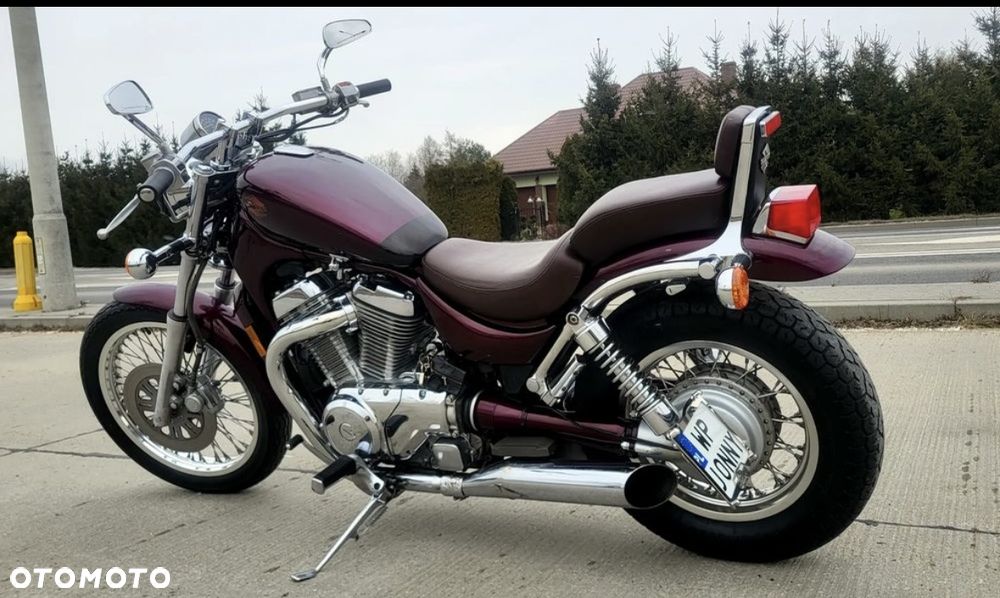Suzuki Intruder - 10