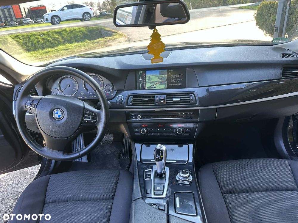 BMW Seria 5 520d Sport-Aut - 13