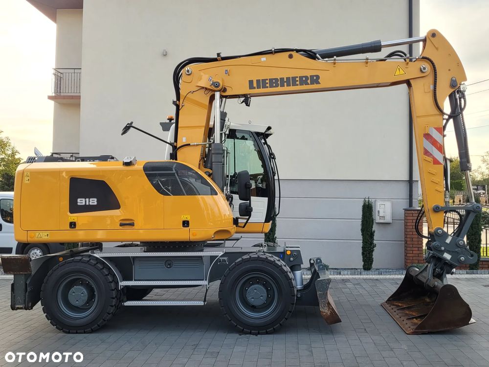 Liebherr A918 /  jak NOWA / 2018rok / 6500h / - 3
