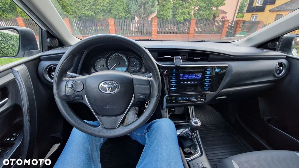 Toyota Auris 1.4 D-4D Active - 5