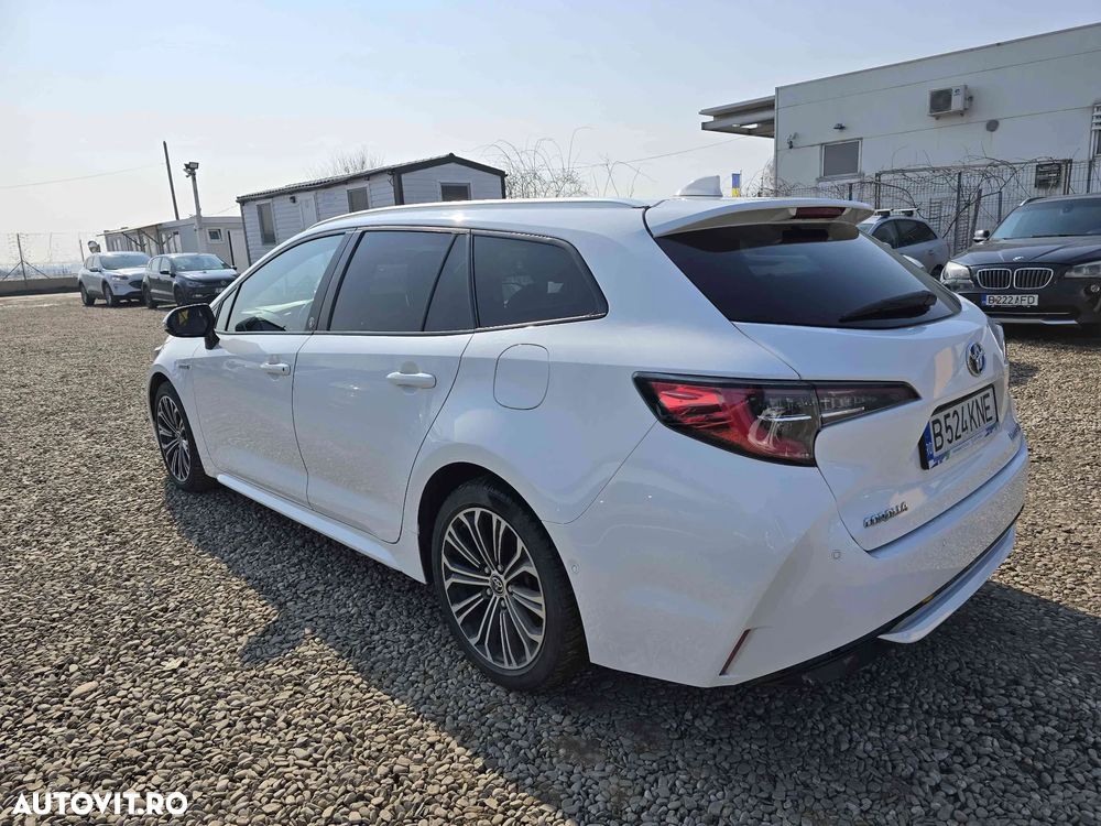Toyota Corolla - 5