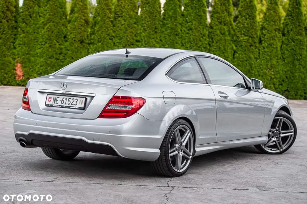 Mercedes-Benz Klasa C 200 Coupe 7G-TRONIC Edition - 13