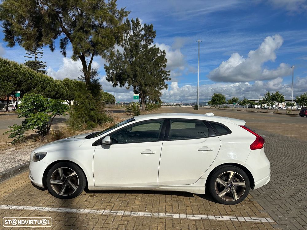 Volvo V40 D2 Momentum - 3