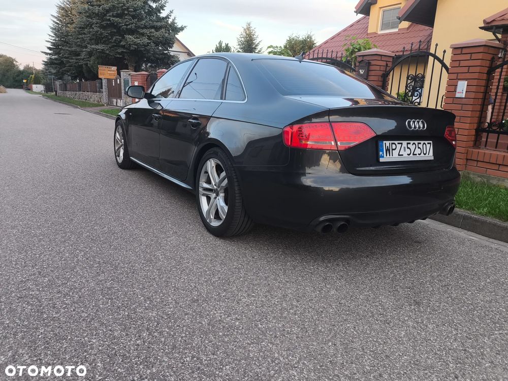 Audi A4 Limousine - 4
