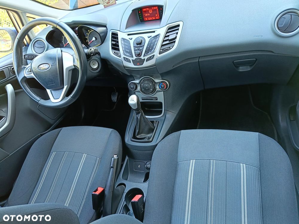 Ford Fiesta - 17