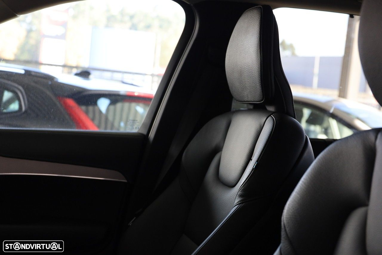 Volvo XC 90 2.0 T8 PHEV Plus Dark AWD - 10