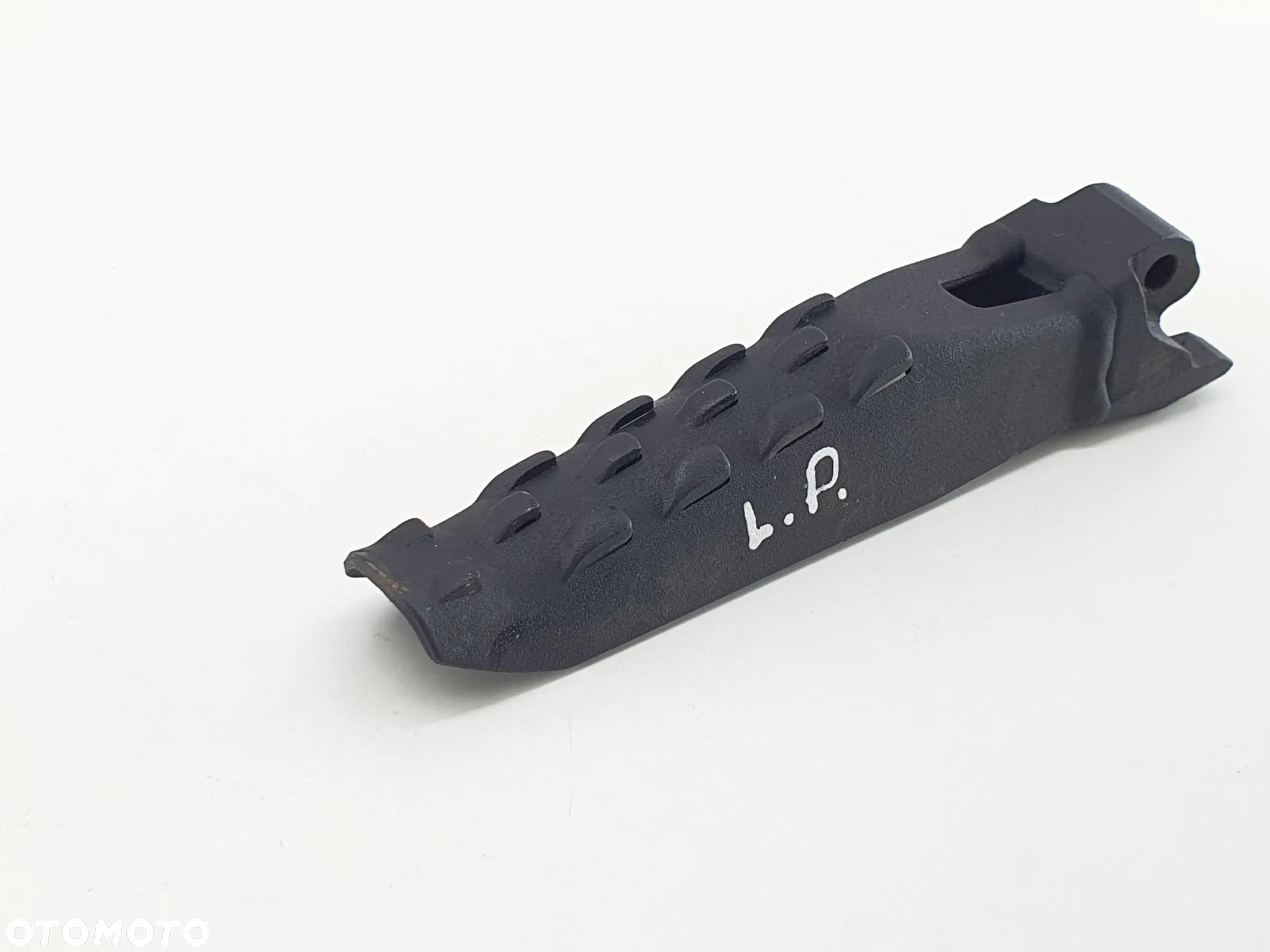 PODNOZEK LEWY STOPKA CAN AM RYKER - 2