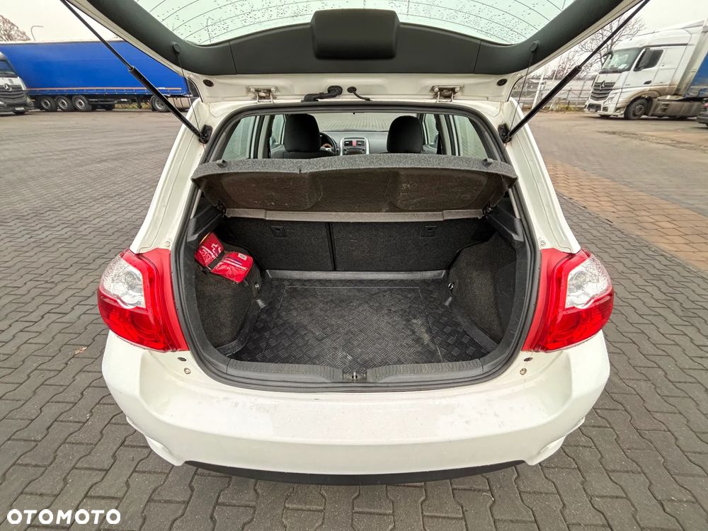 Toyota Auris 1.4 D-4D Luna EU5 - 15
