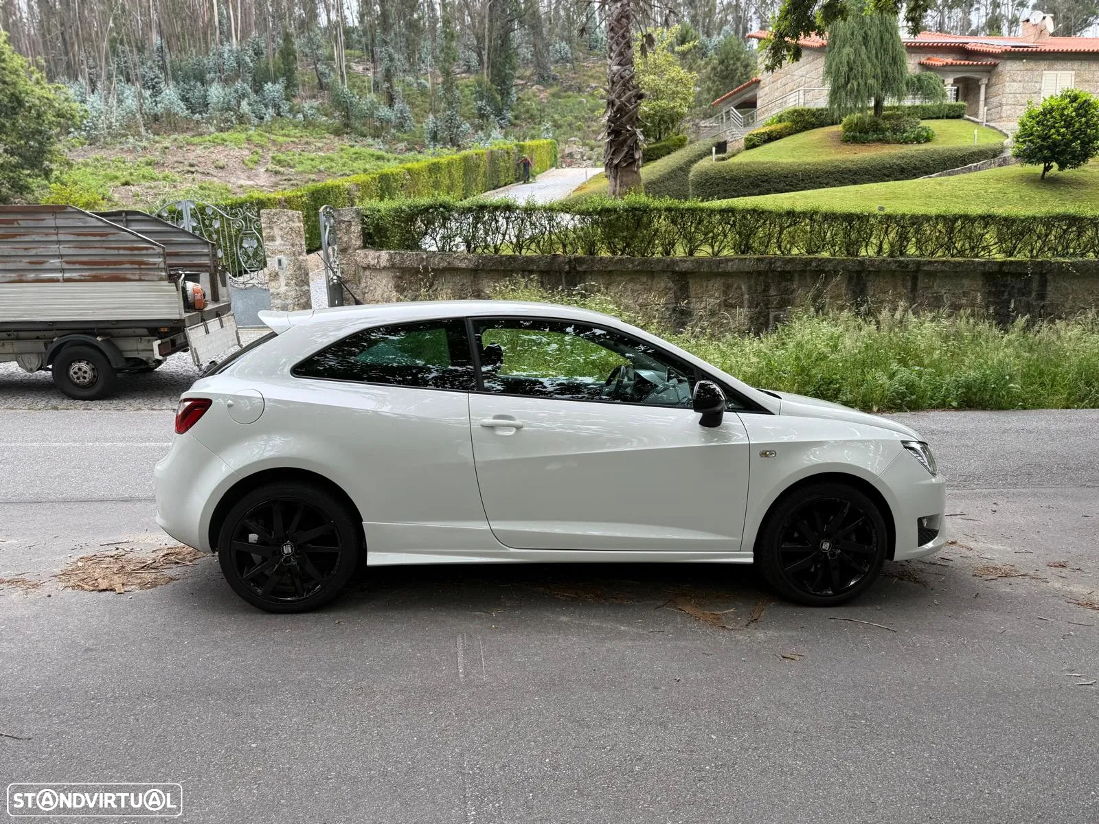 SEAT Ibiza SC 1.6 TDi FR 30 Anos - 29