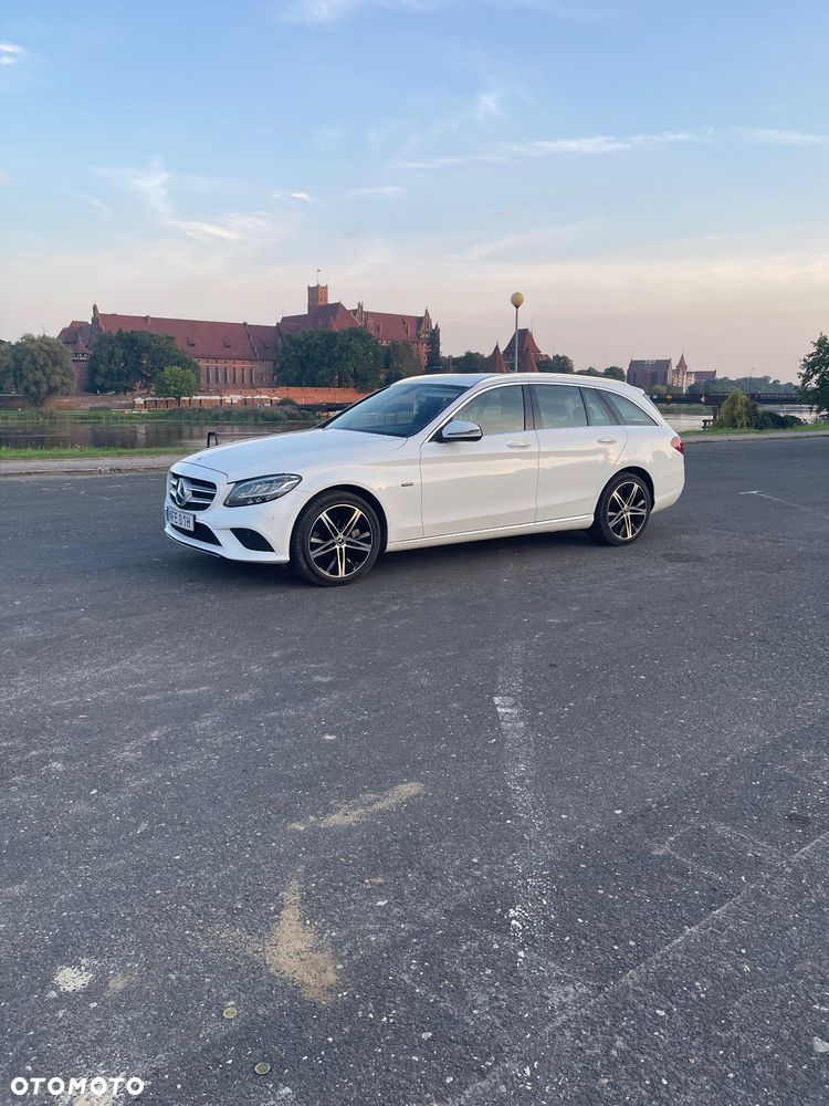 Mercedes-Benz Klasa C 300 de 9G-TRONIC - 8