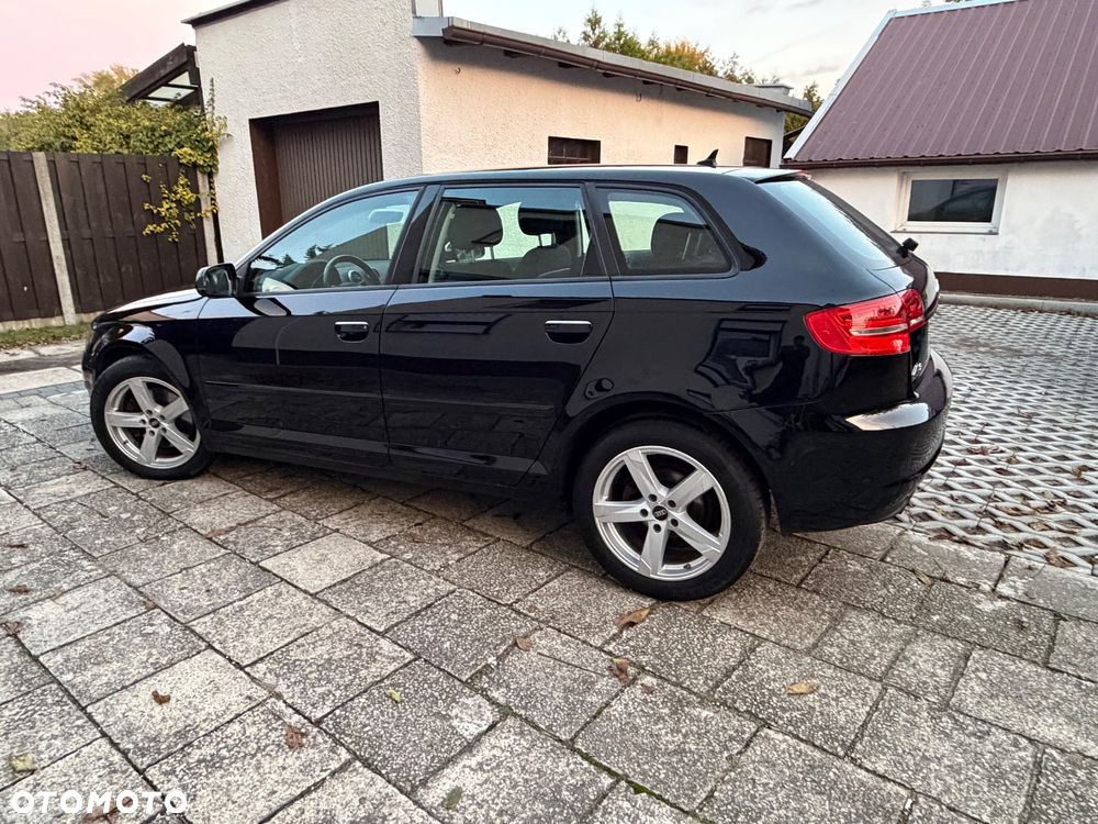 Audi A3 Sportback 2.0 TDI DPF S tronic Ambiente - 5
