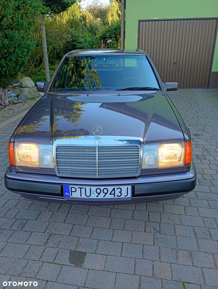 Mercedes-Benz W124 (1984-1993) - 13