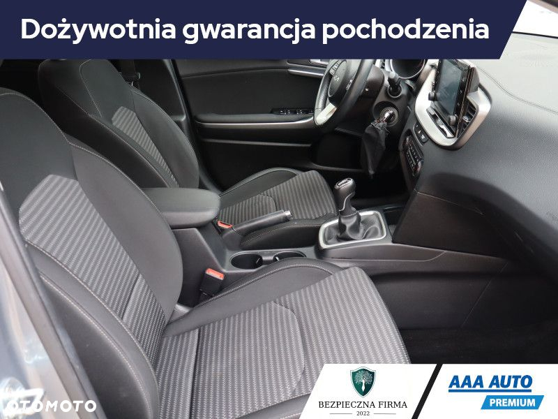 Kia XCeed - 10