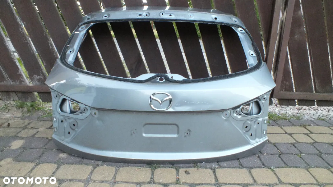 Klapa bagażnika Mazda 3 BM - 2