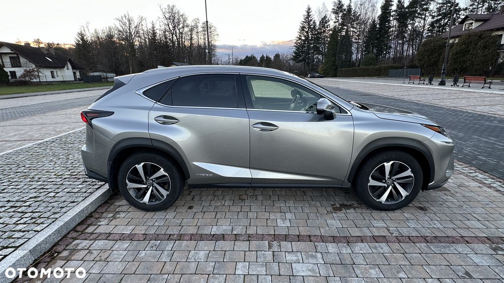 Lexus NX 300h Elite AWD - 8