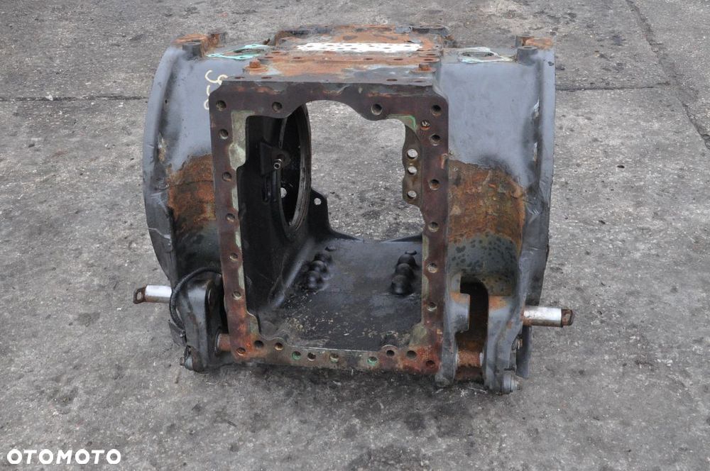 OBUDOWA MOSTU FENDT 933 936 939 M934152050040 - 3