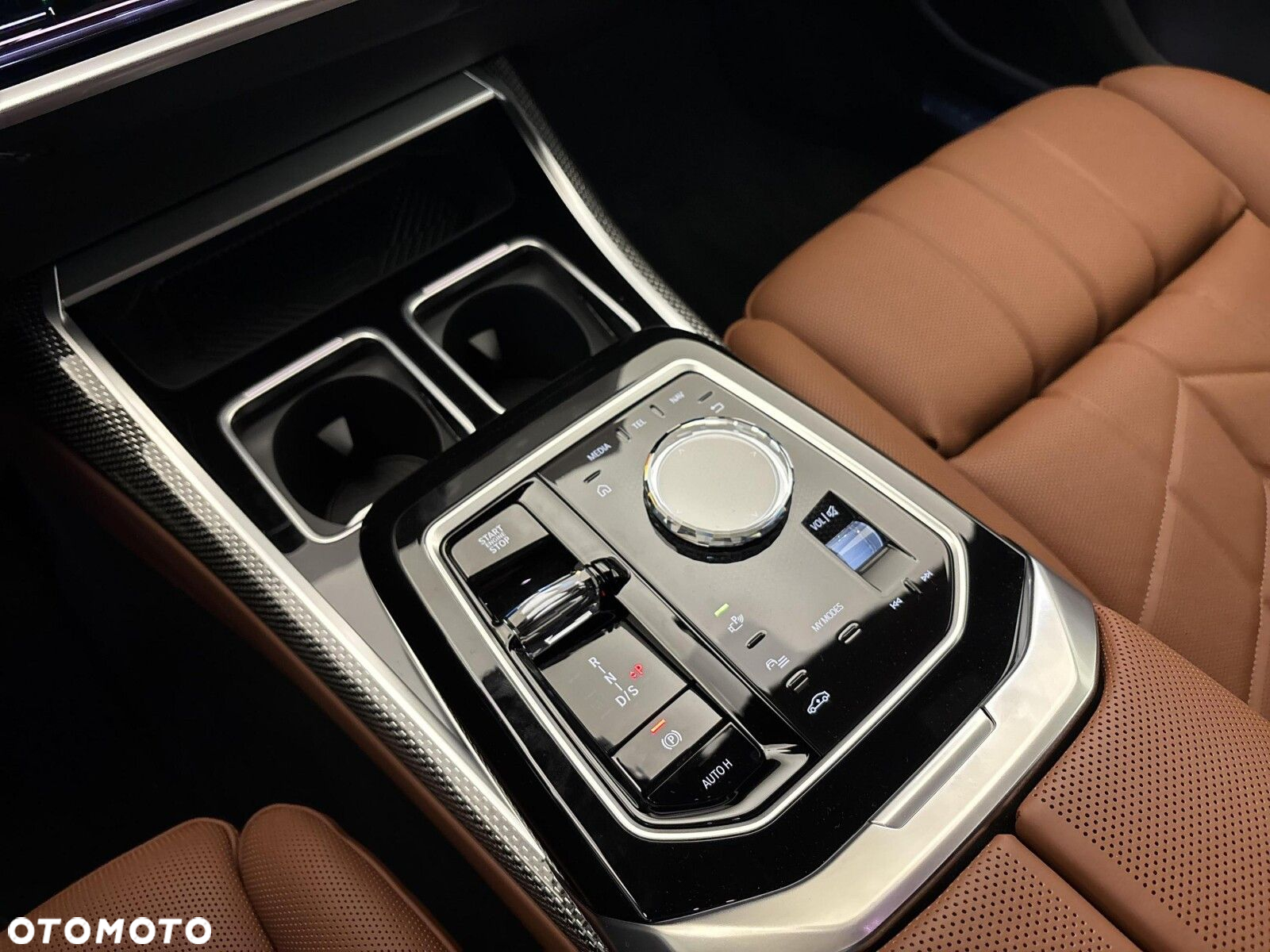 BMW Seria 7 - 16