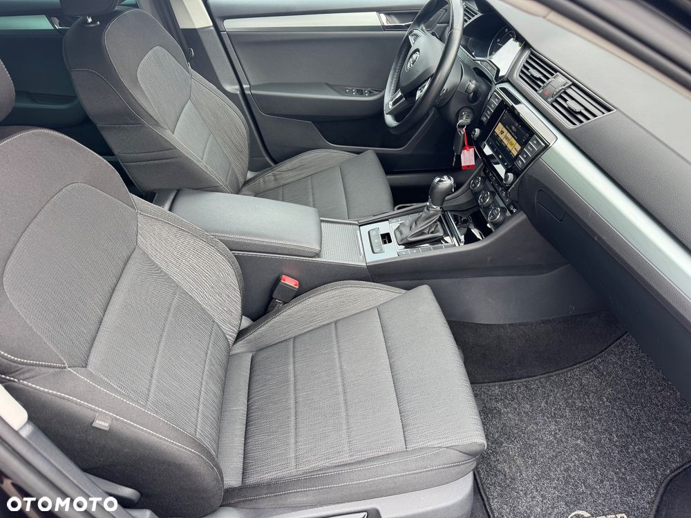 Skoda Superb 2.0 TDI DSG Ambition - 15