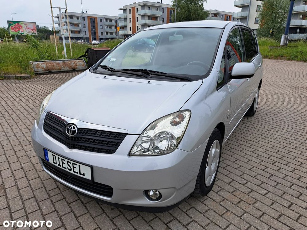 Toyota Corolla Verso - 2