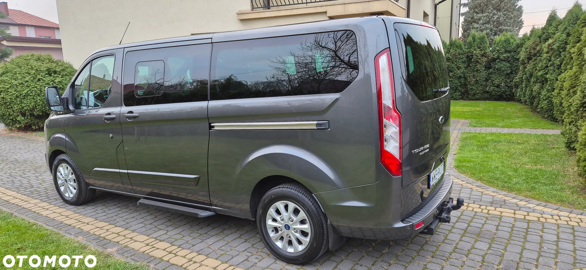 Ford Tourneo Custom 2.0 EcoBlue L2 Shuttle Bus Titanium - 6