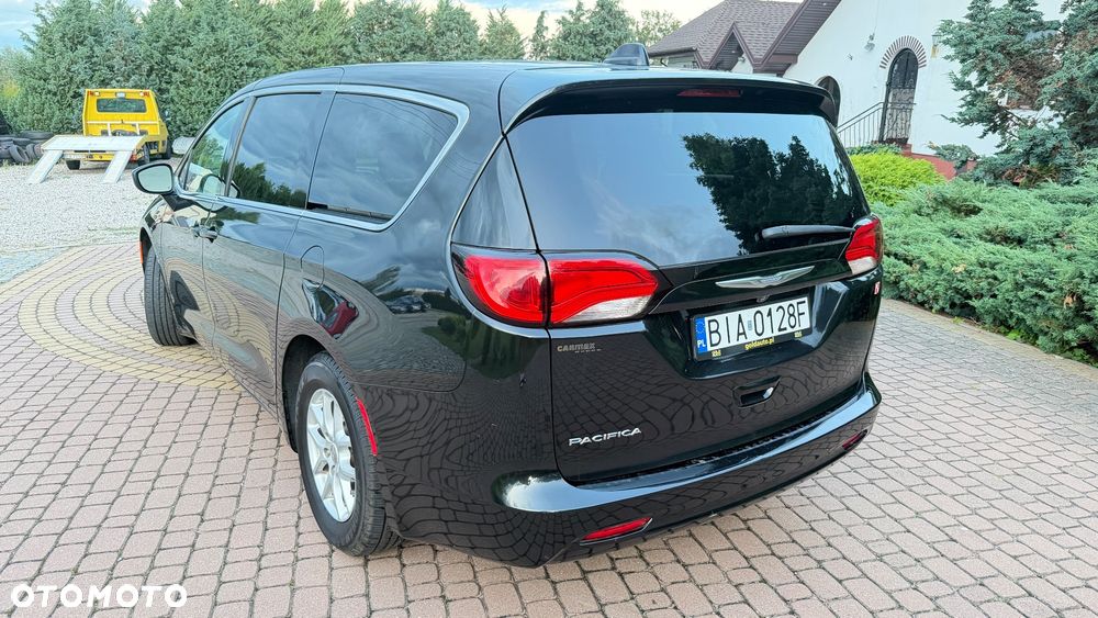 Chrysler Pacifica - 20