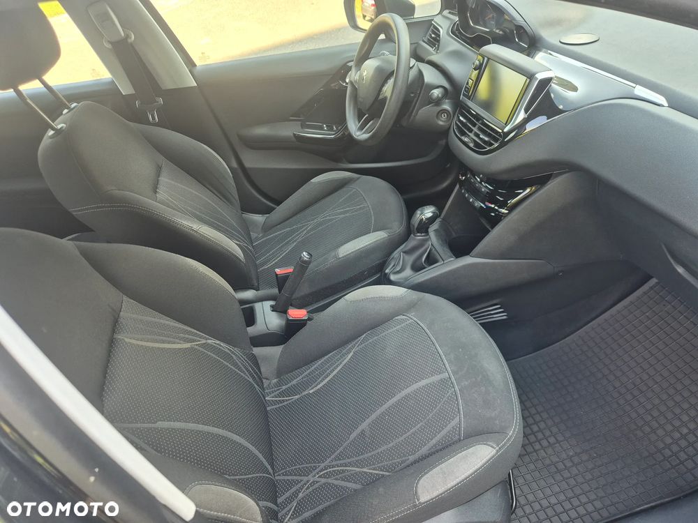 Peugeot 208 1.2 PureTech Allure - 15
