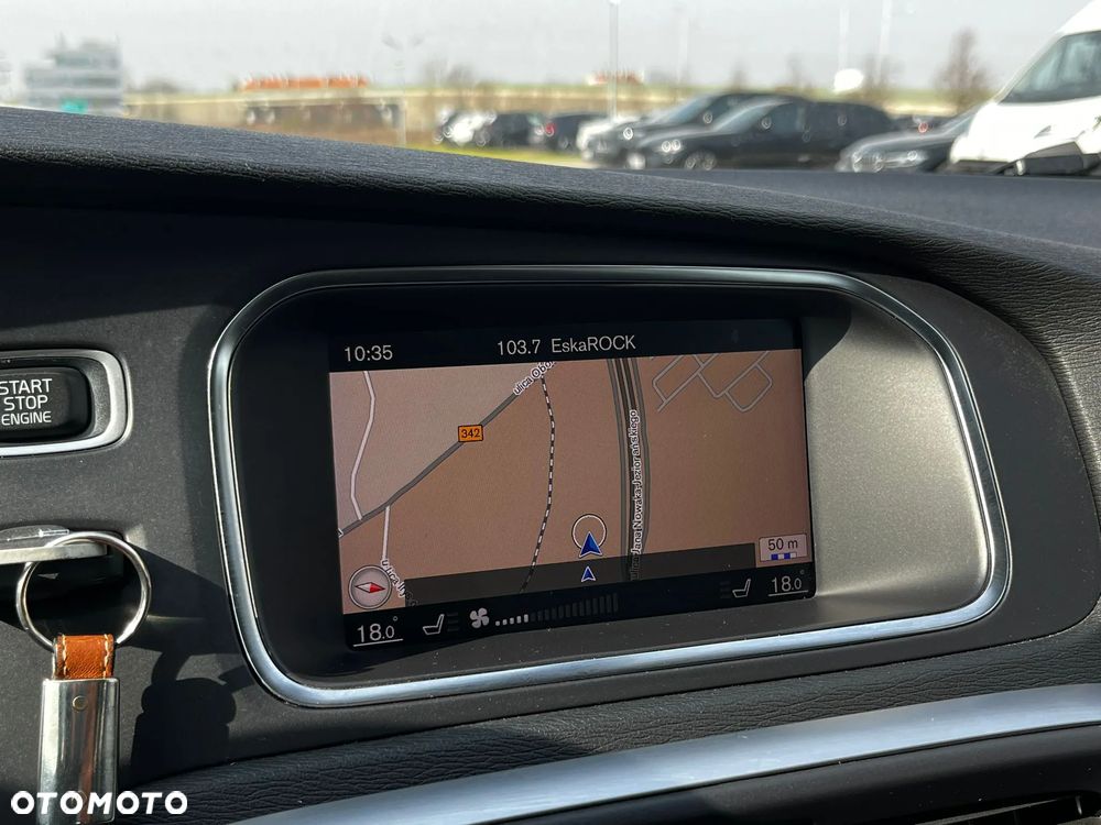 Volvo V40 T4 Drive-E Momentum - 19