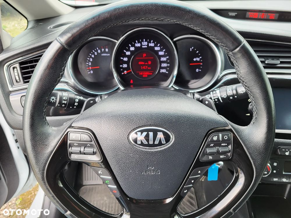 Kia Ceed 1.6 GDI L Business Line DCT - 15