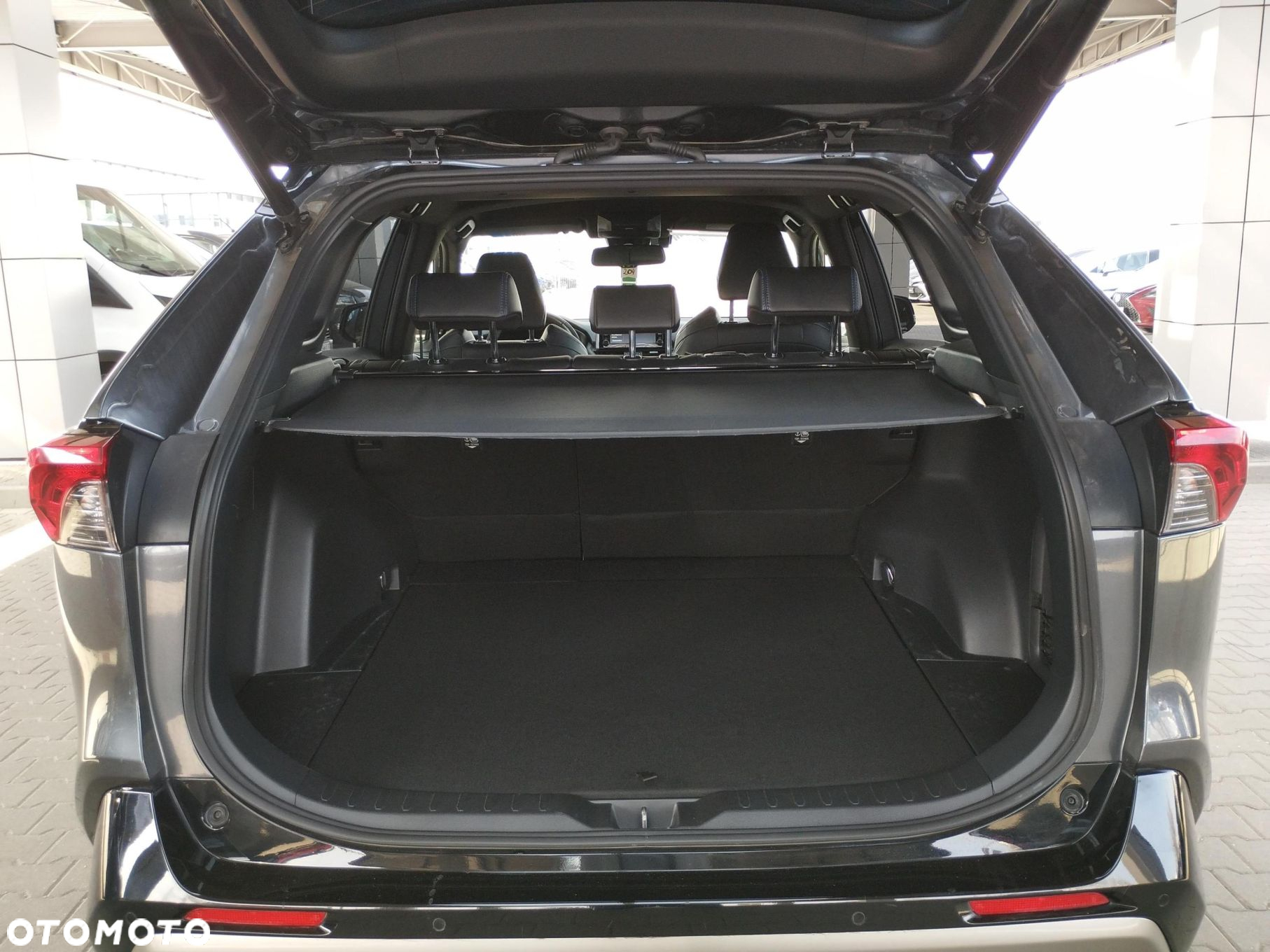 Toyota RAV4 - 12